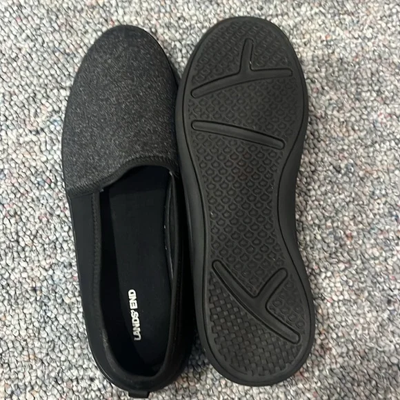 Women’s Knit Comfort Walk Shoe - Picture 2 of 2